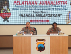 Dalam rangka hari bhayangkara ke-76 personel polres kudus menggelar pelatihan jurnalistik bersama ijti muria raya